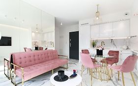 Apartamenty HashtagWilda_Apartament Złoty
